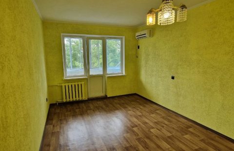 Продається гарна двохкімнатна квартира на автовокзалі.