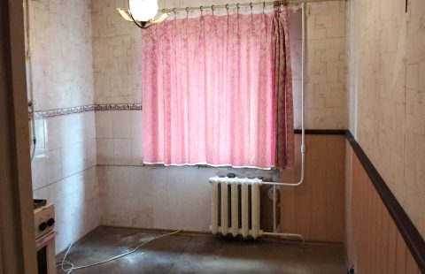 2к квартира під ремонт на Вечірньому Бульварі