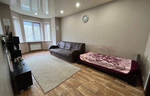 Оренда 2-кім квартири на Червоній