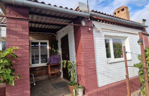 Продається гарний житловий будинок у Центрально-Міському р-ні. Кривого Рогу