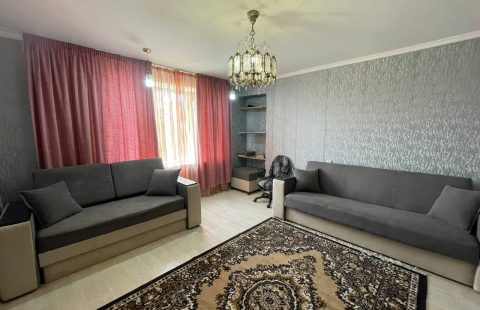 Продам 2-кімнатну квартиру в центрі міста по вул. Пушкіна