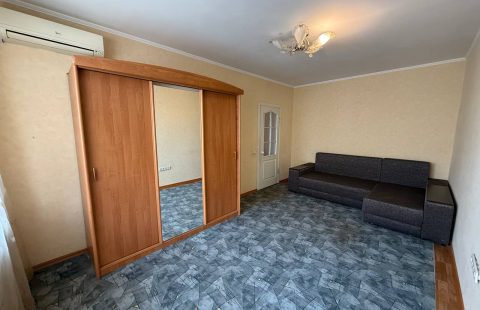 Продаж 1к квартири на Карачунах з погрібом