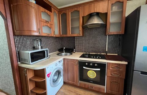 Оренда 2к квартири на Космонавтів