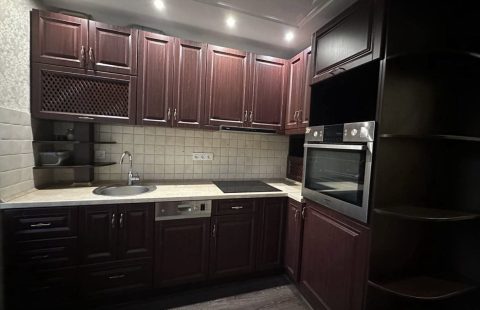 Оренда 3к квартири на Космонавтів