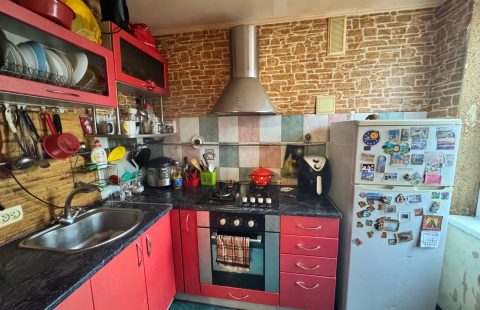 Продаж 2к квартири на 4-й Дитячої лікарні/Космонавтів