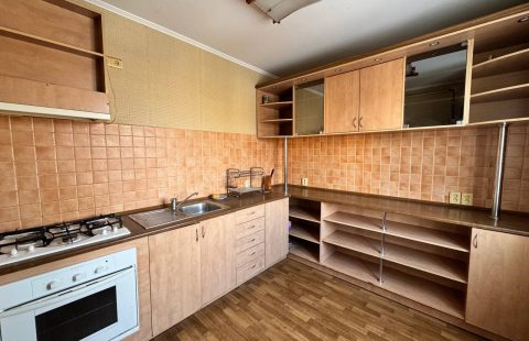 Продаж 5к квартири на Кресі