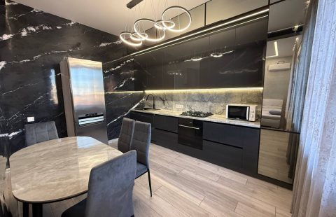 Оренда 2к квартири на пл. Визволення