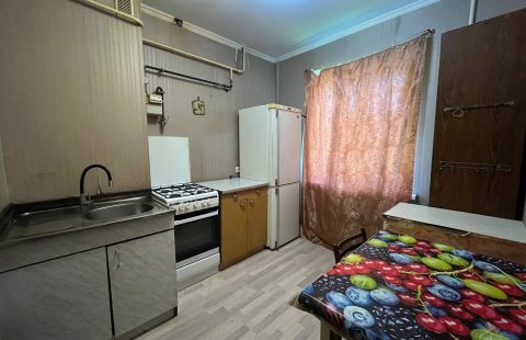 Оренда 2к квартири Миколаївське шосе/ Карачуни