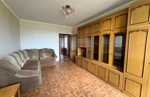 Продаж роздільної 2к квартири на Макулані